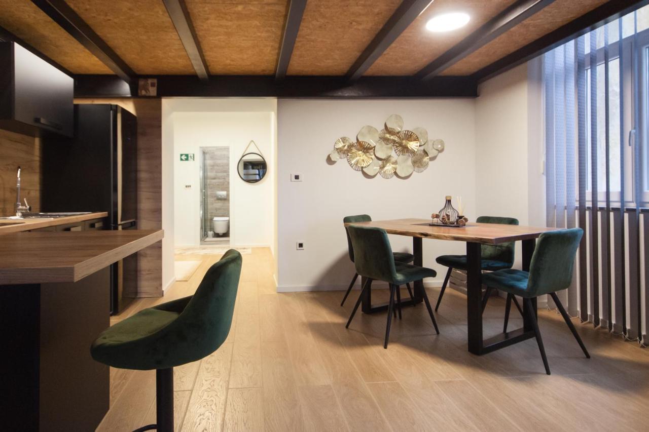 Apartment Josip プーラ エクステリア 写真
